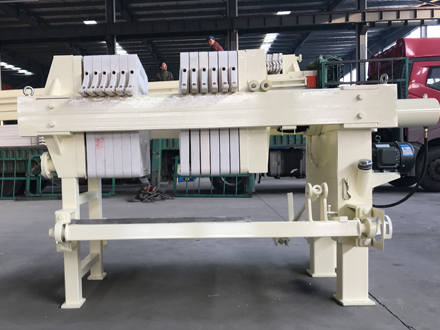 CGR chamber filter press with gasketed filter cloth