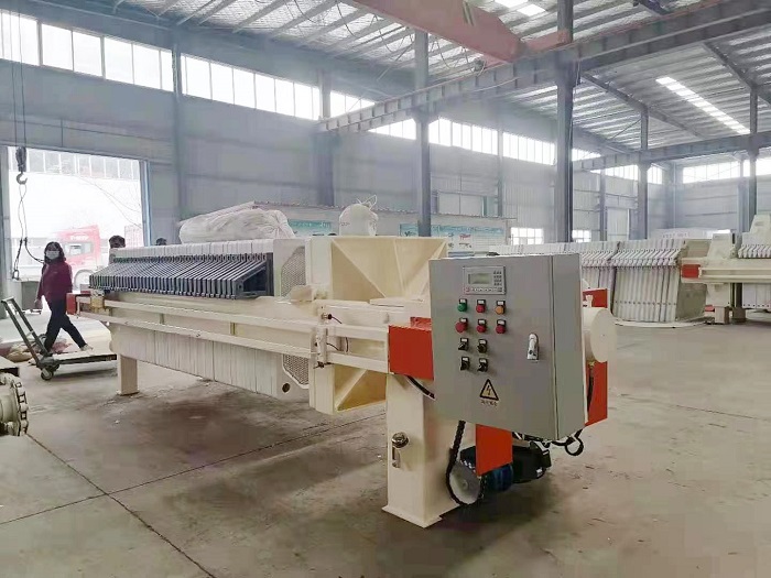 Full automatic vibrating discharge filter press China.jpg